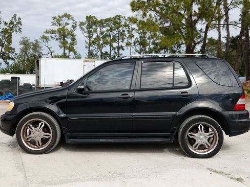 Used 2005 Mercedes-Benz ML 350 4MATIC image 2