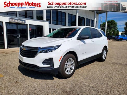 Used 2023 Chevrolet Equinox LS w/ LS Convenience Package AWD/4WD image 1