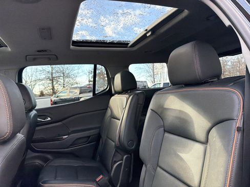 Used 2023 GMC Acadia AT4 w/ Preferred Package image 29