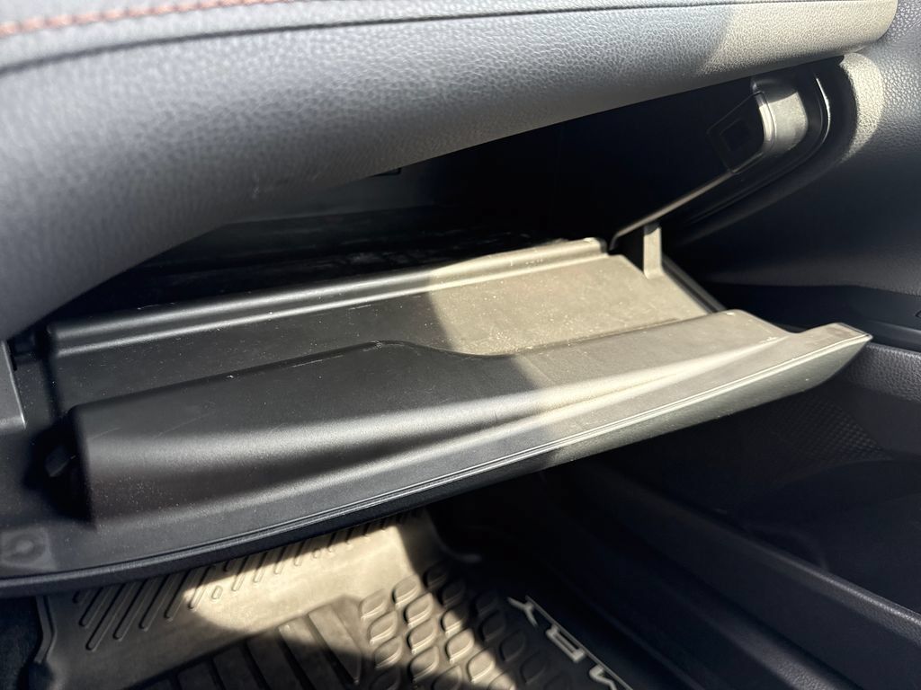 Used 2018 Toyota Camry LE FWD image 34