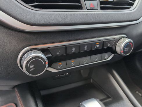 Used 2022 Nissan Altima 2.5 SR w/ Midnight Edition Package FWD image 18