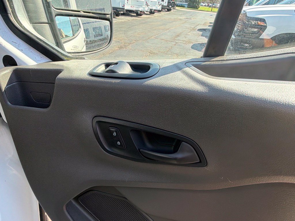 Used 2020 Ford Transit 250 Low Roof w/ Exterior Upgrade Package RWD image 29