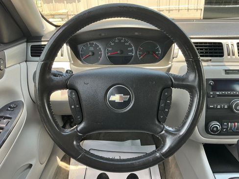 Used 2008 Chevrolet Impala LT w/ Luxury Edition Package FWD image 19