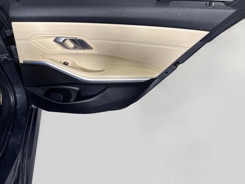 Used 2019 BMW 330i Sedan w/ Premium Package RWD image 28