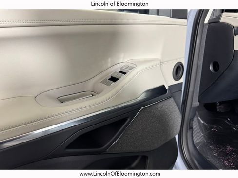 New 2025 Lincoln Navigator L Reserve image 16