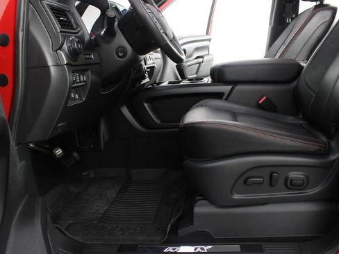 Used 2024 Nissan Titan PRO-4X w/ Pro-4x Convenience Package AWD/4WD image 20
