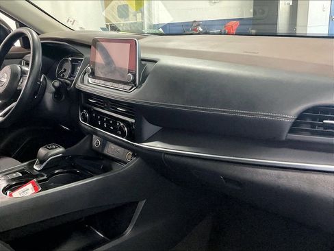 Used 2023 Nissan Rogue S AWD/4WD image 14