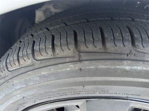 Used 2023 Toyota Corolla LE image 31