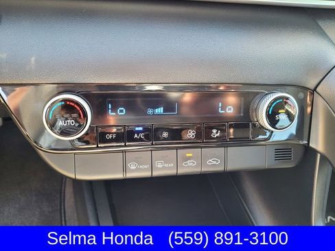 Used 2021 Hyundai Elantra SEL image 19