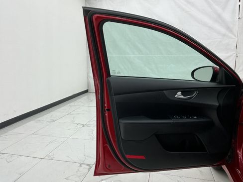 Used 2020 Kia Forte LXS FWD image 20