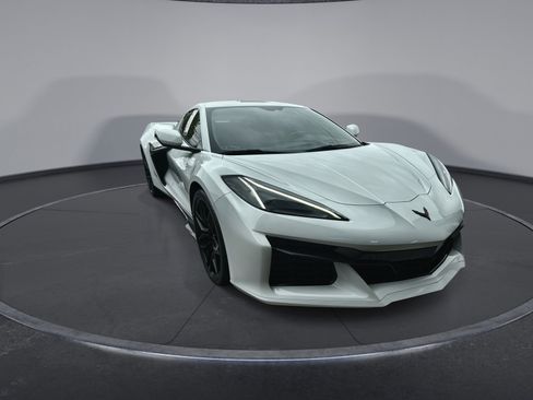 Used 2023 Chevrolet Corvette Z06 image 16