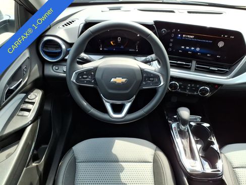 Used 2024 Chevrolet Trax LT w/ Driver Confidence Package FWD image 15