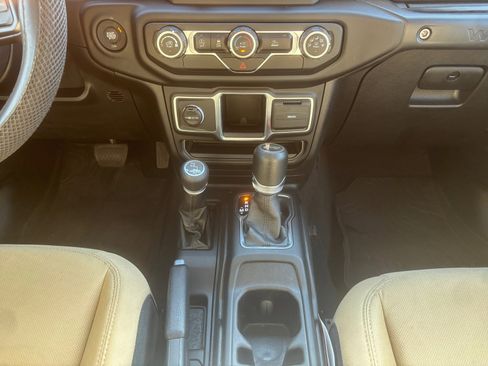 Used 2021 Jeep Wrangler Sport image 11