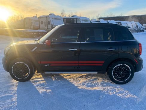 Used 2016 MINI Cooper Countryman S image 2