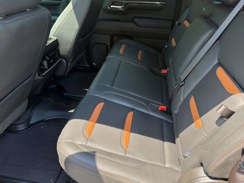 Used 2024 GMC Sierra 1500 AT4 w/ Technology Package AWD/4WD image 22