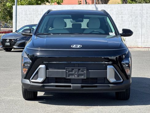 Used 2025 Hyundai Kona SEL FWD image 9