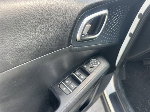 Certified 2023 Kia Soul EX image 17