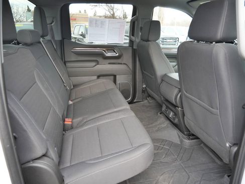 Used 2023 Chevrolet Silverado 1500 RST w/ Redline Edition AWD/4WD image 18