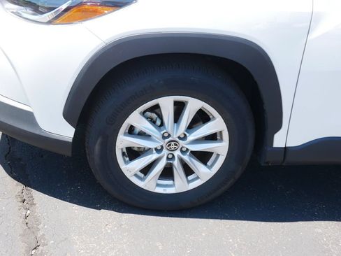 Certified 2023 Toyota Corolla Cross LE AWD/4WD image 8