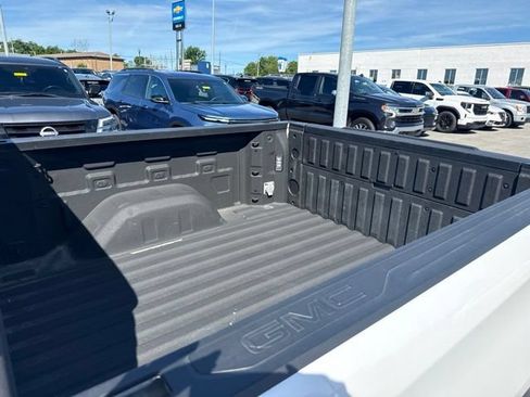Used 2024 GMC Sierra 1500 Elevation AWD/4WD image 11