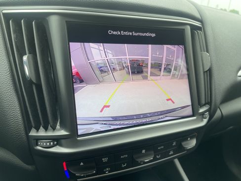 Used 2022 Maserati Levante GT image 23