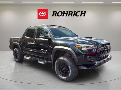 Used 2023 Toyota Tacoma TRD Pro AWD/4WD image 4
