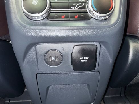 Certified 2025 Ford Explorer Platinum AWD/4WD image 36