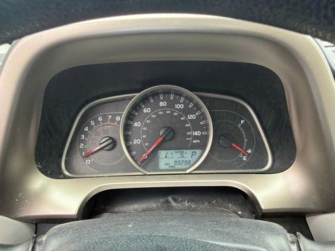 Used 2013 Toyota RAV4 LE AWD/4WD image 21