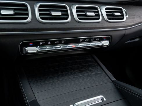 New 2026 Mercedes-Benz GLS 450 GLS 450 image 29