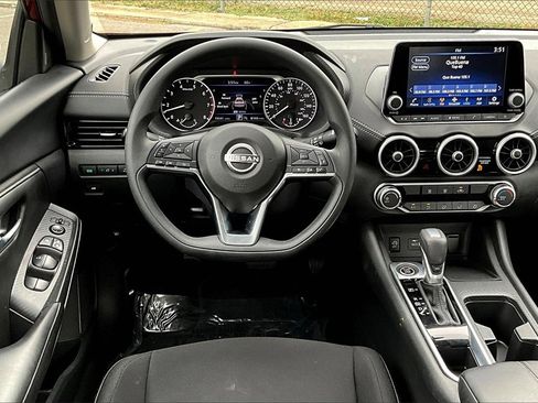 Used 2024 Nissan Sentra SV image 5