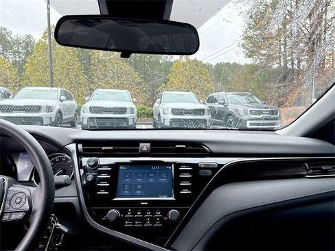 Used 2020 Toyota Camry LE image 18