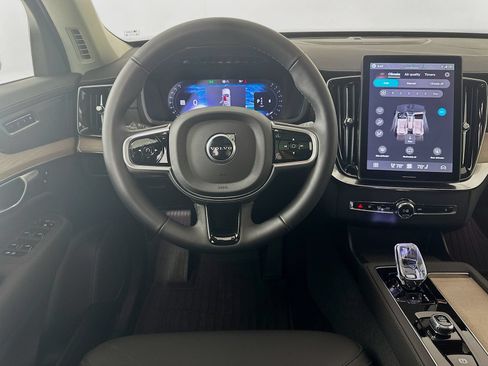 Used 2026 Volvo XC90 B5 Plus w/ Protection Package Premier AWD/4WD image 15