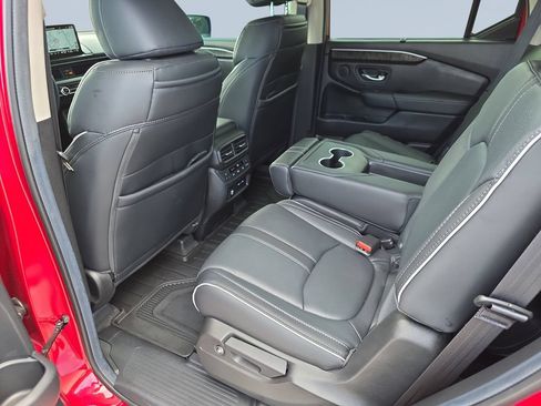 Used 2025 Honda Pilot Elite image 21