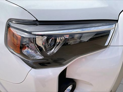 Used 2023 Toyota 4Runner TRD Off-Road Premium AWD/4WD image 26