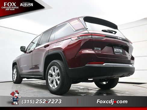 Used 2023 Jeep Grand Cherokee Limited image 20