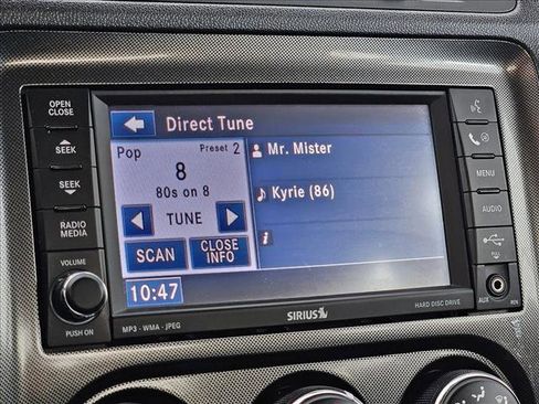 Used 2010 Dodge Challenger R/T image 14