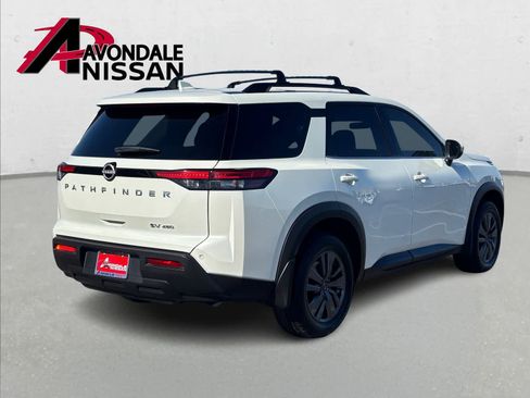 Certified 2024 Nissan Pathfinder SV image 7