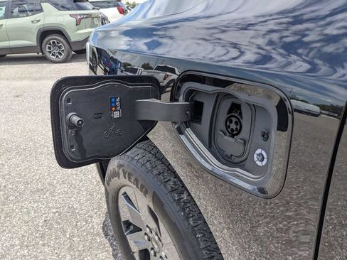 Used 2025 Ford F150 Lightning Flash AWD/4WD image 11
