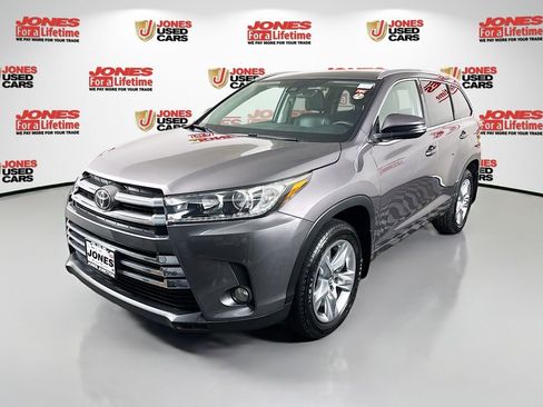 Certified 2017 Toyota Highlander Limited AWD/4WD image 15