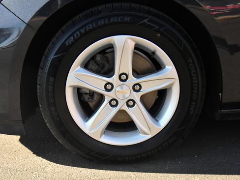 Used 2022 Chevrolet Malibu LS FWD image 12