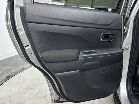 Used 2021 Mitsubishi Outlander Sport S image 27