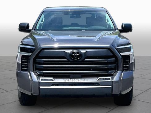 Used 2023 Toyota Tundra SR5 w/ SR5 Convenience Package AWD/4WD image 4