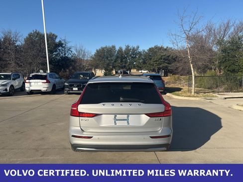 Certified 2025 Volvo V60 B5 Cross Country Plus image 6