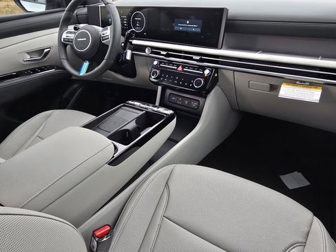 New 2026 Hyundai Tucson Limited image 27