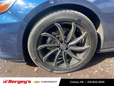 Used 2022 Chevrolet Malibu LT image 4