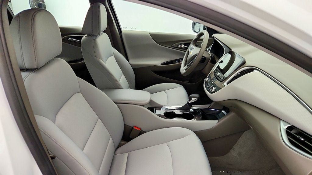 Used 2022 Chevrolet Malibu LS w/ Driver Confidence Package FWD image 23