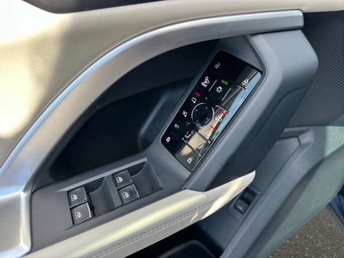 New 2025 Audi Q5 Prestige image 18