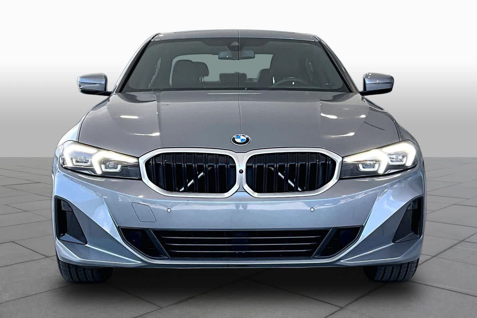 Used 2024 BMW 330i Sedan w/ Premium Package RWD image 3