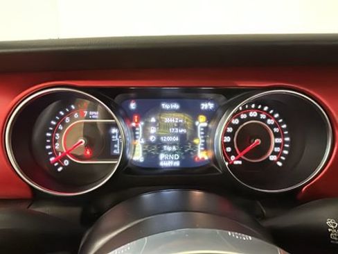 Used 2022 Jeep Wrangler Unlimited Rubicon w/ Steel Bumper Group AWD/4WD image 15