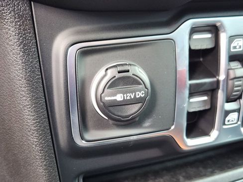 Used 2026 Jeep Wrangler Sport S image 21